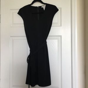 Laundry by Design LBD Size 4 🖤